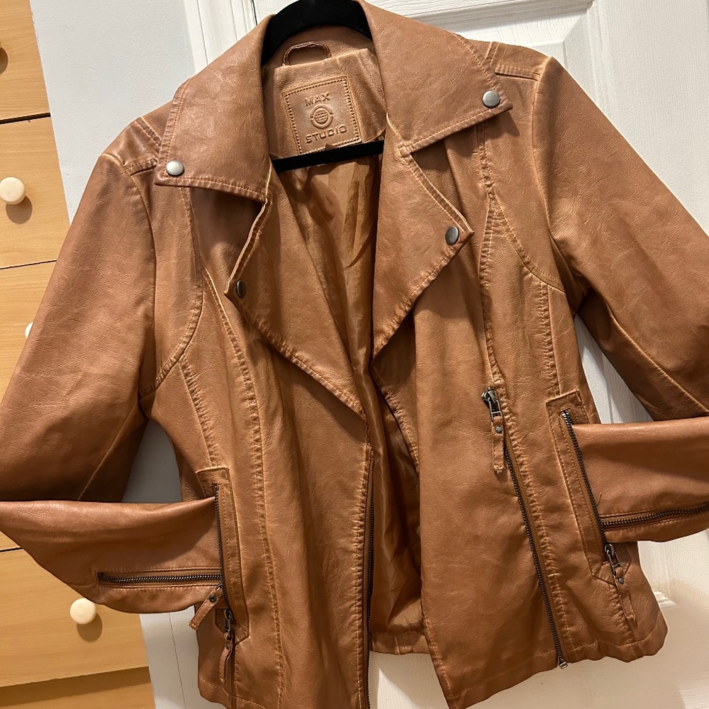 Max Studio Classic Leather jacket